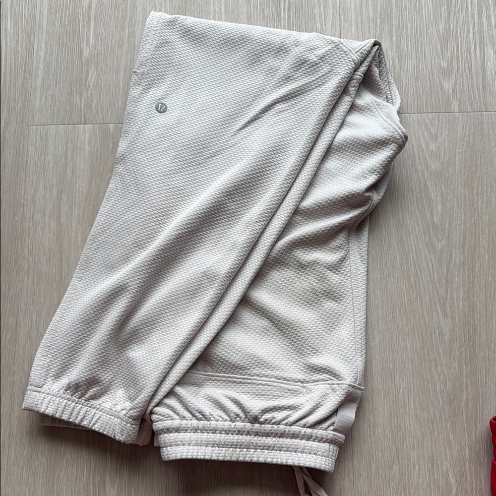 Men's Lululemon Gray Athletic Pants